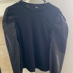 Black ruffle long sleeve